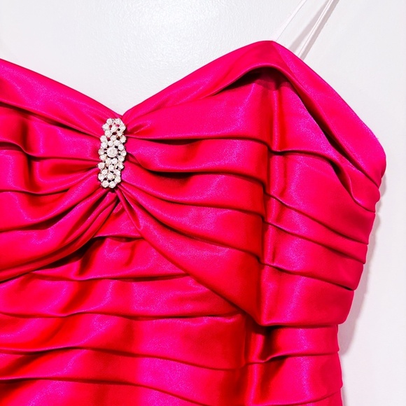 DANCING QUEEN U.S.A. Pink prom dress - Picture 3 of 7